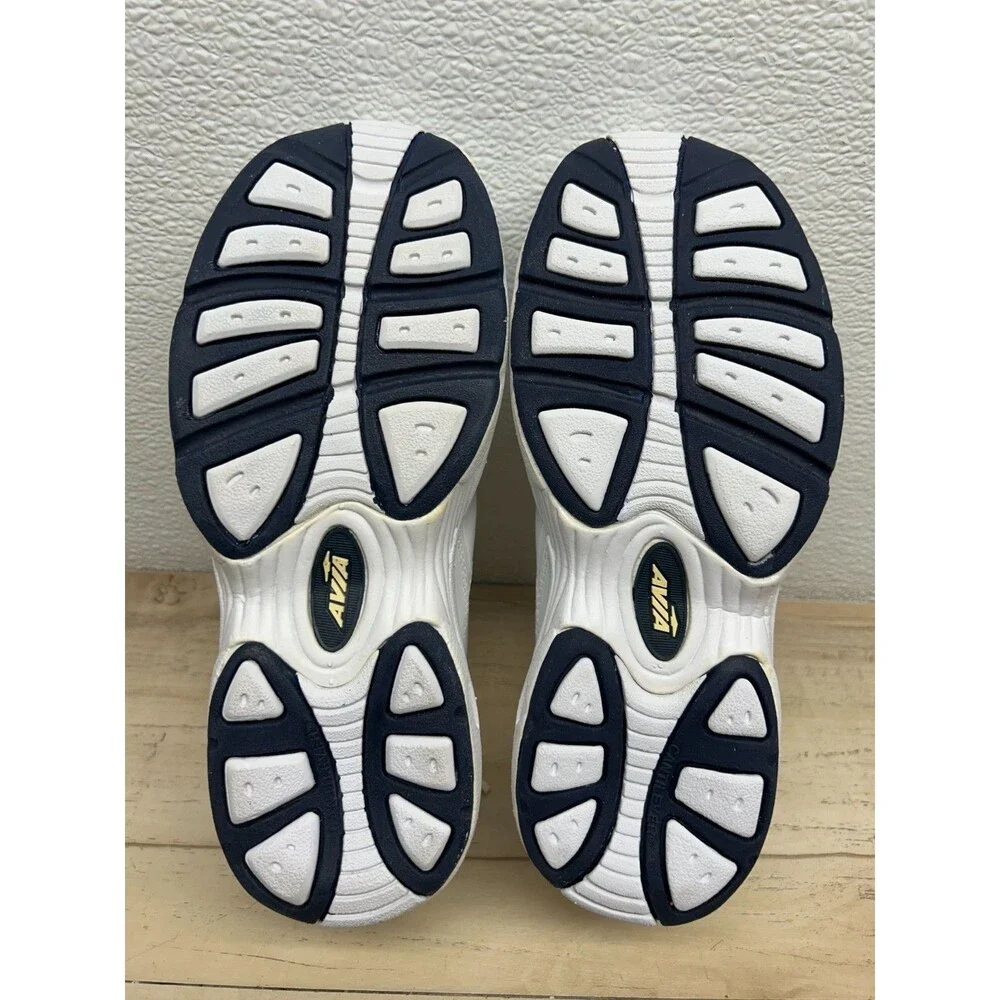 Vtg 2000s AVIA 2020WWD Women's Training Sneakers White Athletic Shoes Size 7